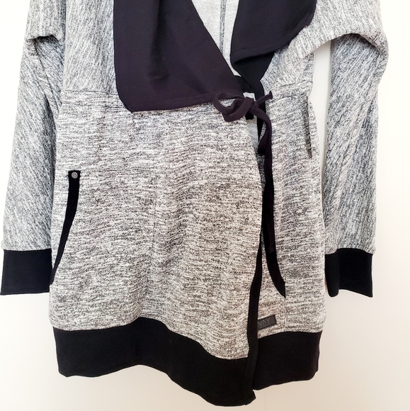 Andrew Marc gray and black long sweater jacket - Picture 5 of 7